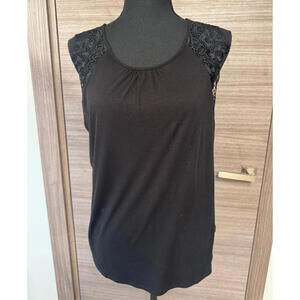 H&M Black Sleeveless Top Women's Size Medium Lace Crochet Shoulder Soft Stretch